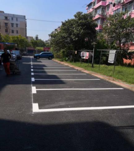 北京停车场道路划线并非简单的涂料涂刷